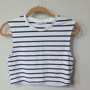 Zara Women's Striped Black and White Cropped Tank Top Size Large
